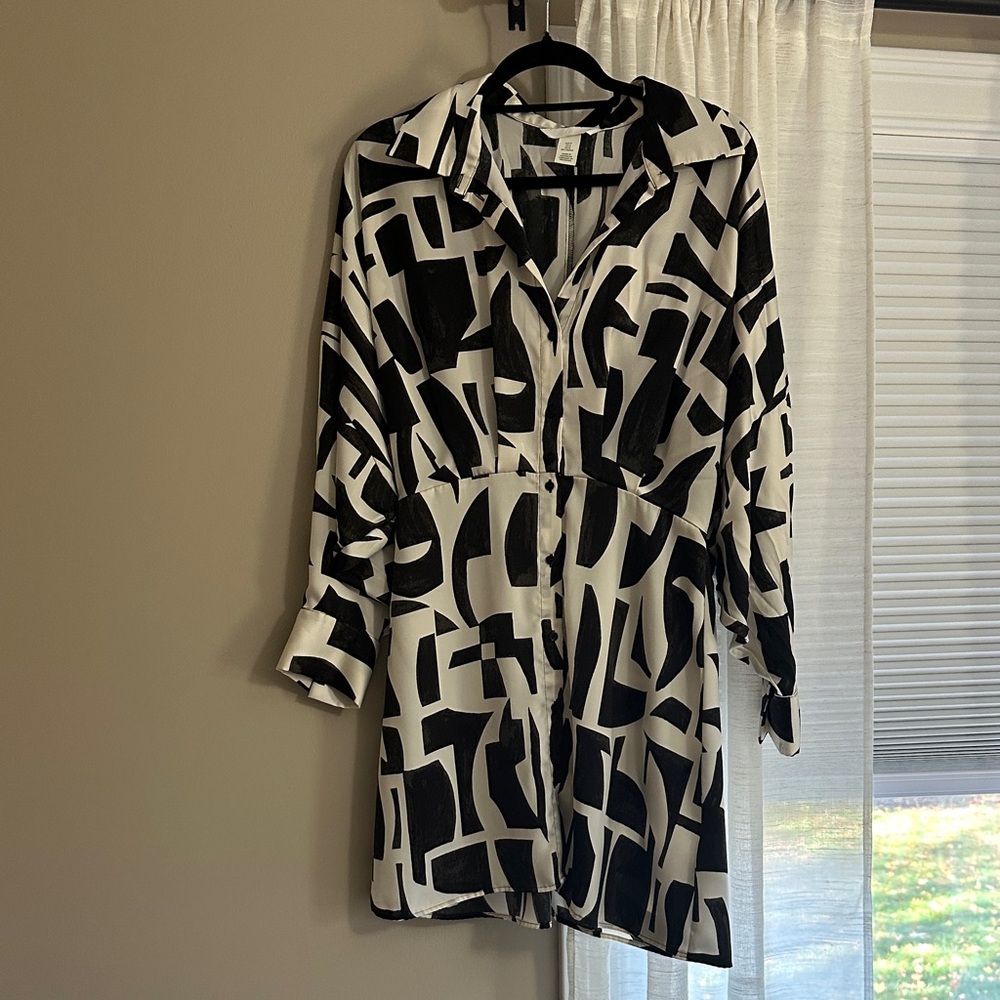 Black and White Abstract Dress